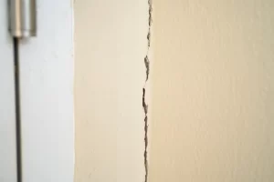 settlement-cracks