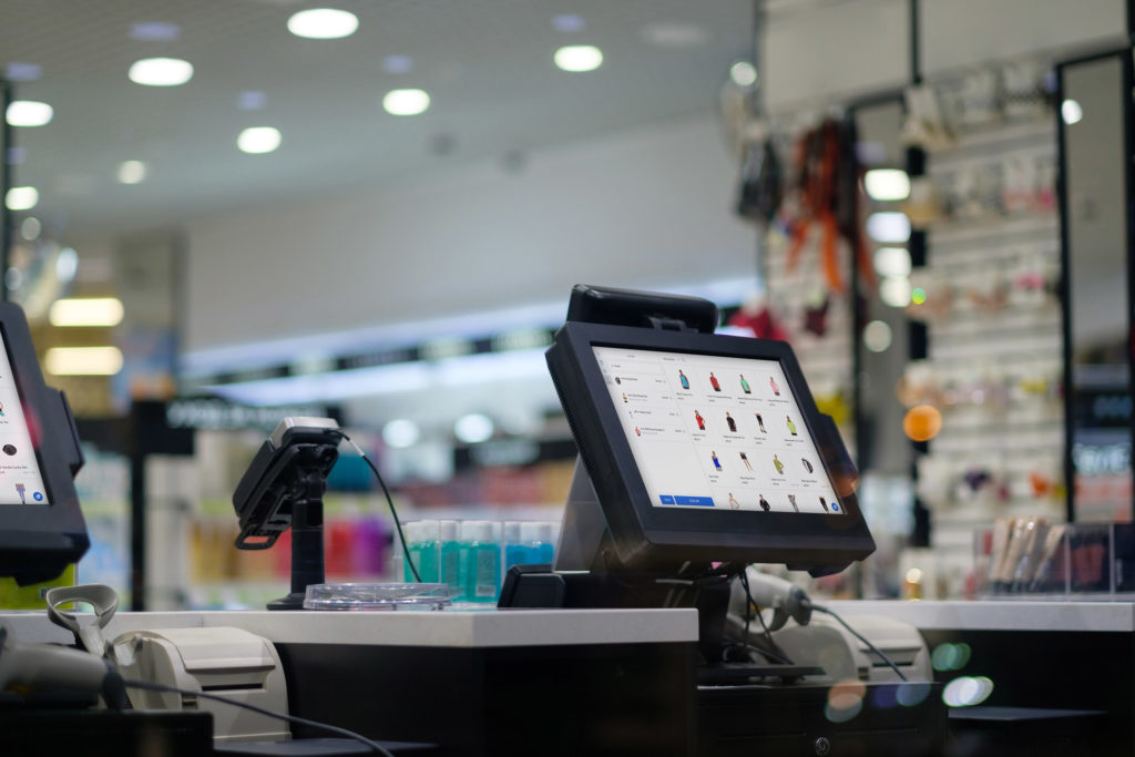 What point-of-sale system is capable of a seamless interaction with e-commerce platforms?