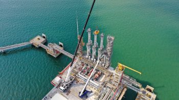 2EkYLxcP-Photo_Loading-System_GLNG_6-1200x800 2EkYLxcP-Photo_Loading-System_GLNG_6-1200x800